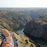 Pensao Vista Bela Миранда-ду-Дору