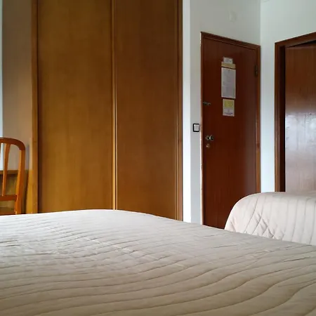 بيت ضيافة Pensao Vista Bela 3*